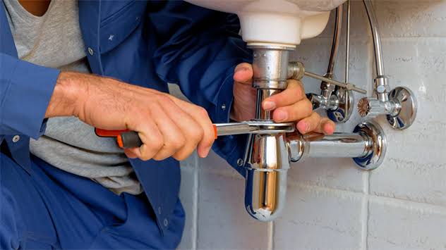 Emergency Plumbing: How-To Fix Common Issues Fast